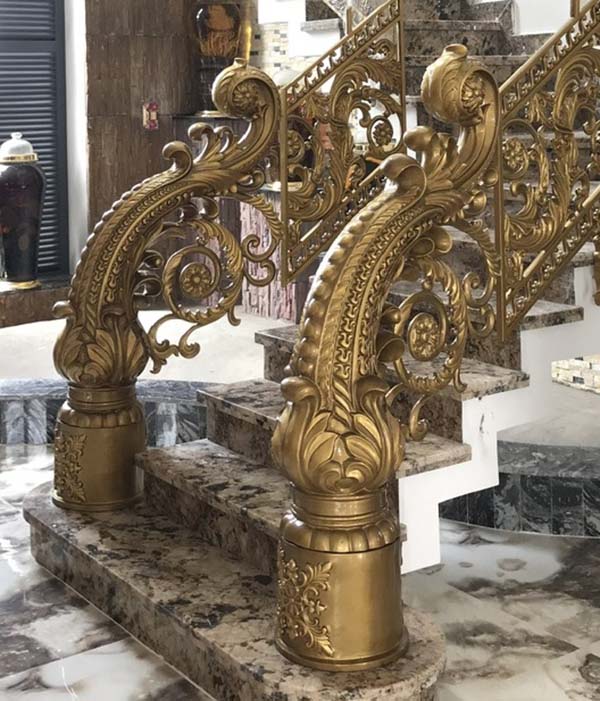 Trụ đề ba cầu thang đẹp